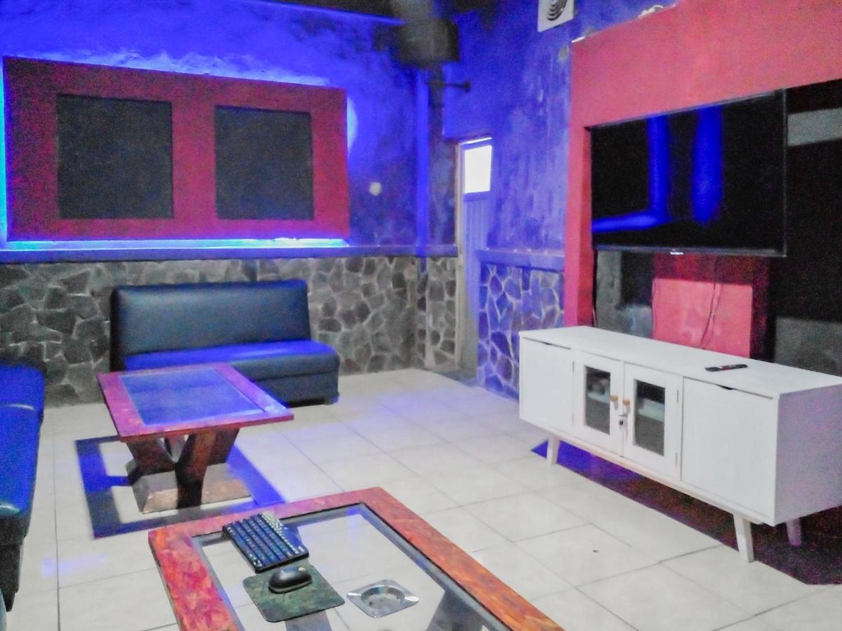 Urbanview Hotel Rio Life House Cianjur By Reddoorz Exterior foto